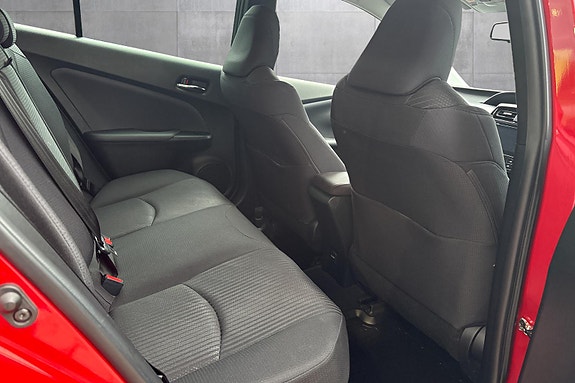 Toyota Prius 17 of 24