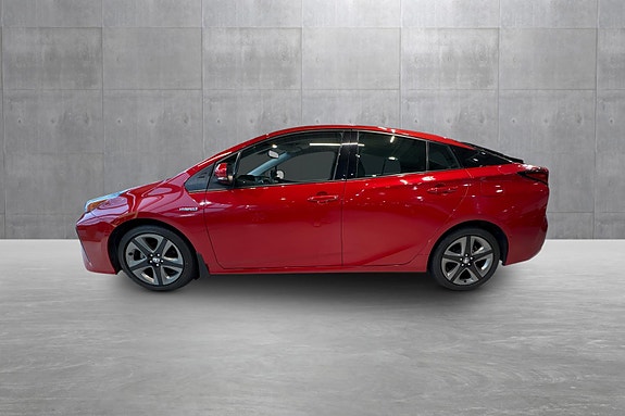 Toyota Prius 2 of 24