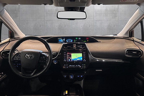 Toyota Prius 10 of 24