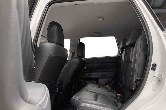 Mitsubishi Outlander 12 of 16