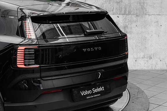 Volvo EX30 6 of 27