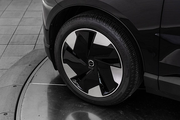 Volvo EX30 9 of 27