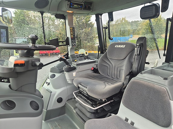 CLAAS ARION 460 26 of 30
