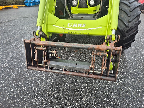CLAAS ARION 460 8 of 30