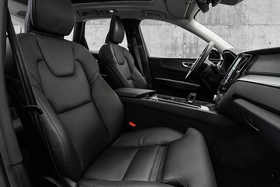 Volvo XC60 26 of 30