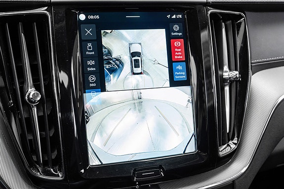 Volvo XC60 15 of 30