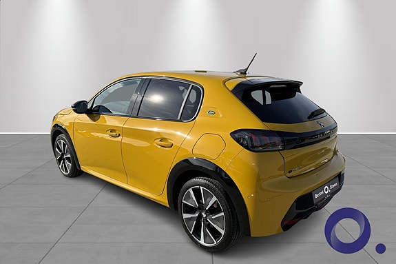 Peugeot e-208 3 of 22