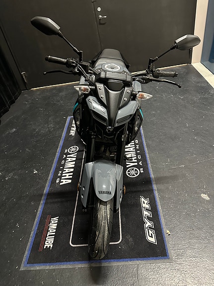 Yamaha MT-125 7 of 11