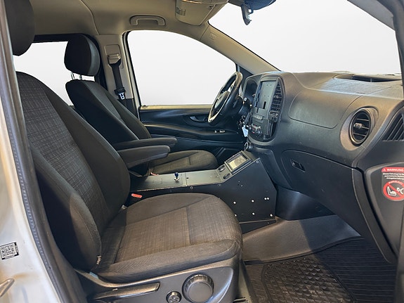 Mercedes-Benz Vito 119 14 of 30
