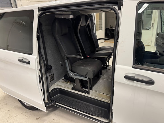 Mercedes-Benz Vito 119 19 of 30