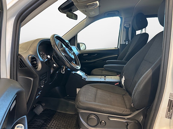 Mercedes-Benz Vito 119 9 of 30
