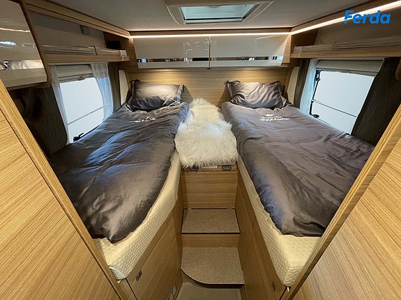 Dethleffs Globebus 8 of 14