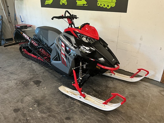 Arctic-cat M8000 153``` 2 of 6