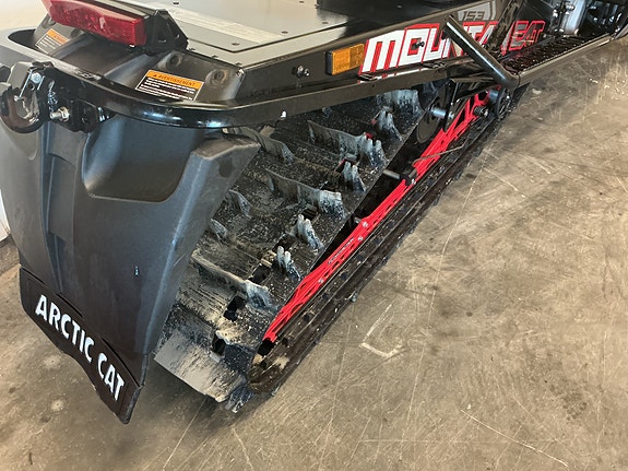 Arctic-cat M8000 153``` 4 of 6