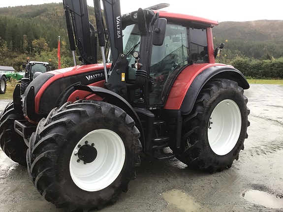 Valtra N142V 2012, kr 569 000,-