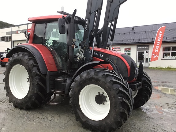 Valtra N142V 2012, kr 569 000,-