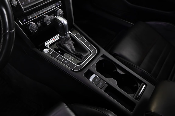 Volkswagen Passat 14 of 22