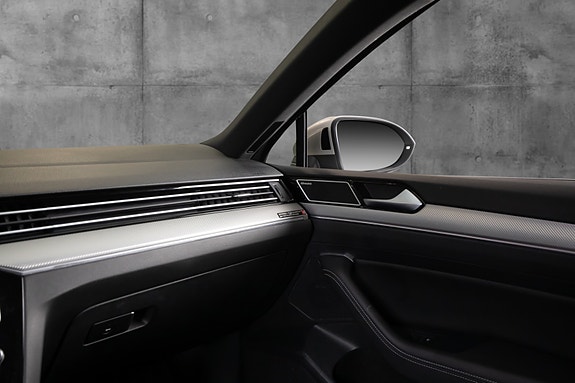 Volkswagen Passat 15 of 22