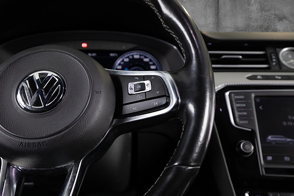 Volkswagen Passat 20 of 22