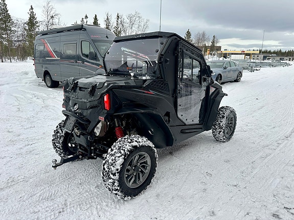 Bilde 6 av CFMOTO ZForce 950 Sport med Komplett DFK Hyttepakke og 180cm Brøyteskjær.