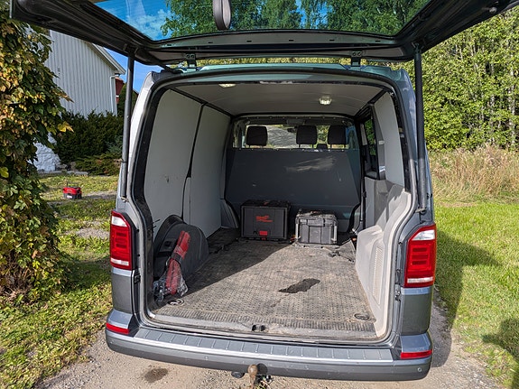 Volkswagen Transporter 14 of 14