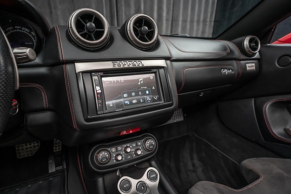 Ferrari California 19 of 30