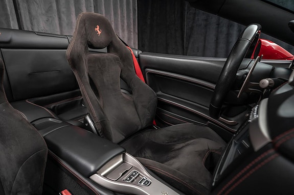 Ferrari California 28 of 30