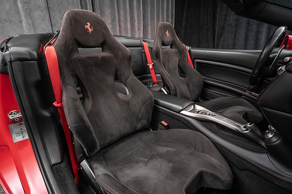 Ferrari California 26 of 30