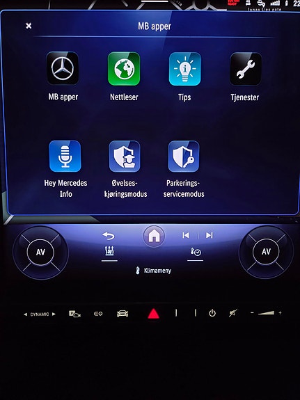 Mercedes-Benz EQE350 26 of 30