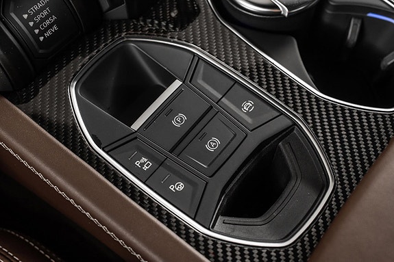 Lamborghini Urus 26 of 30
