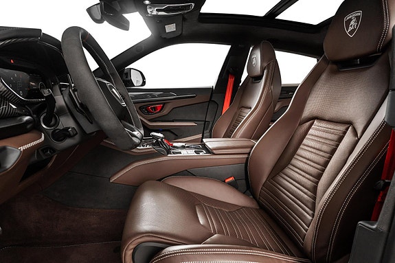 Lamborghini Urus 23 of 30