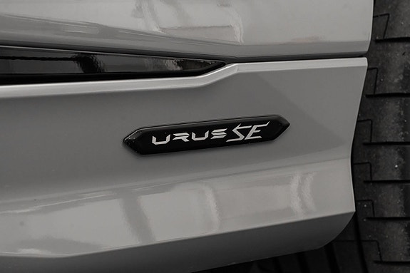 Lamborghini Urus 19 of 30