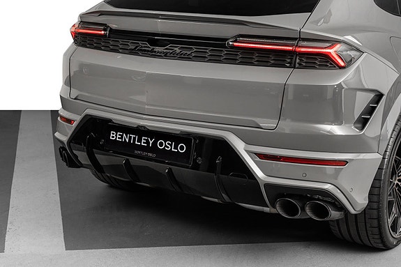 Lamborghini Urus 5 of 30