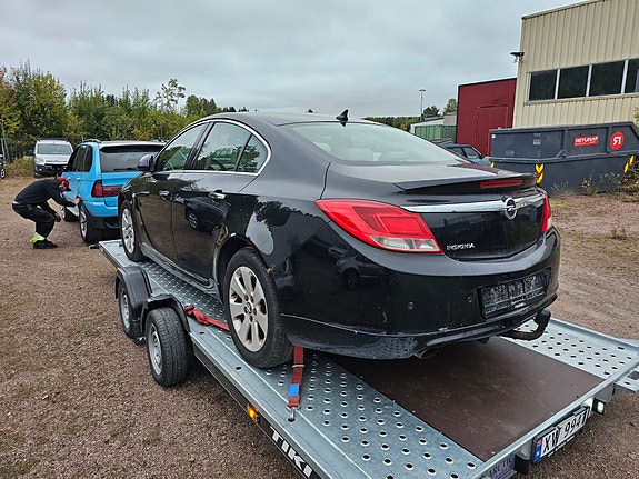Opel Insignia 2 of 7