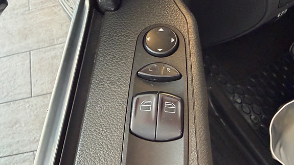 Mercedes-Benz Vito 113 29 of 30