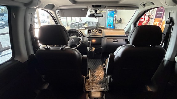 Mercedes-Benz Vito 113 22 of 30