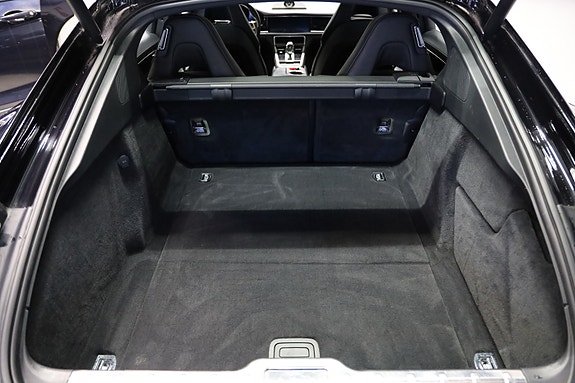 Porsche Panamera 4 12 of 13