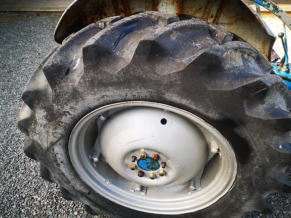 Ford 3000 12 of 15