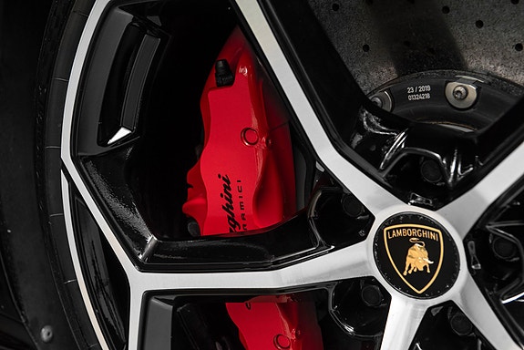 Lamborghini Huracan 14 of 30