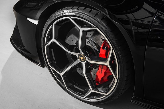 Lamborghini Huracan 13 of 30