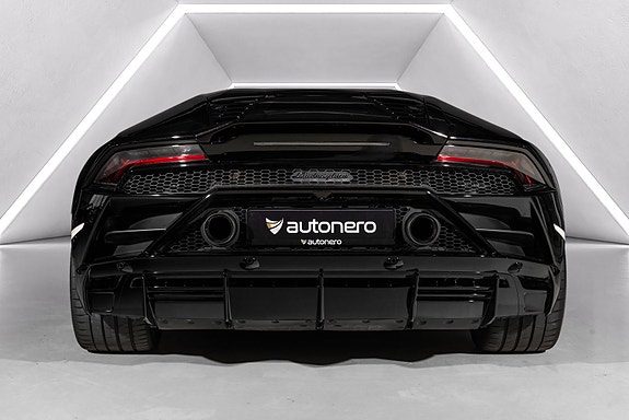 Lamborghini Huracan 4 of 30