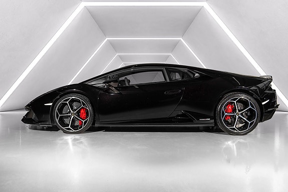 Lamborghini Huracan 10 of 30