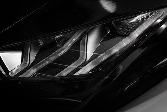 Lamborghini Huracan 8 of 30