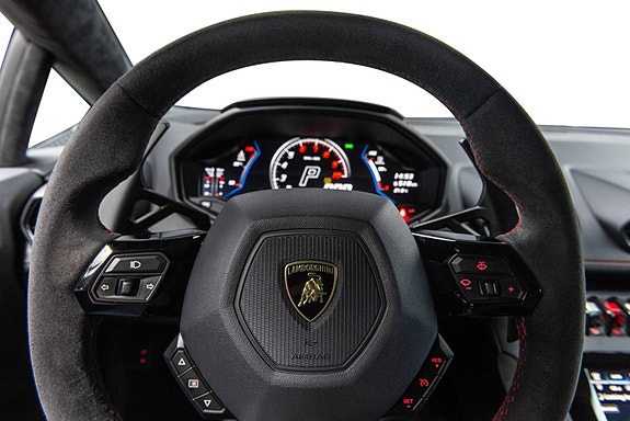 Lamborghini Huracan 26 of 30