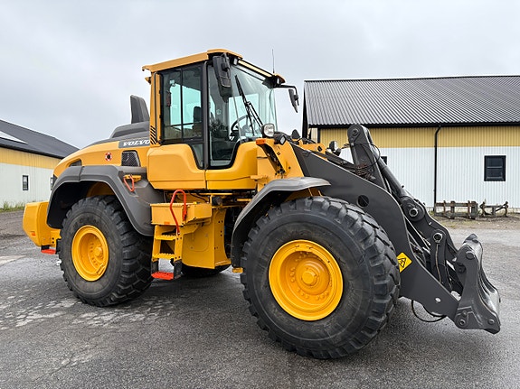 Volvo L110H - spakstyrning- våg 4 of 9