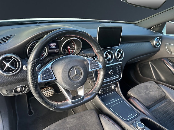 Mercedes-Benz A180 11 of 30