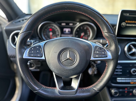 Mercedes-Benz A180 25 of 30