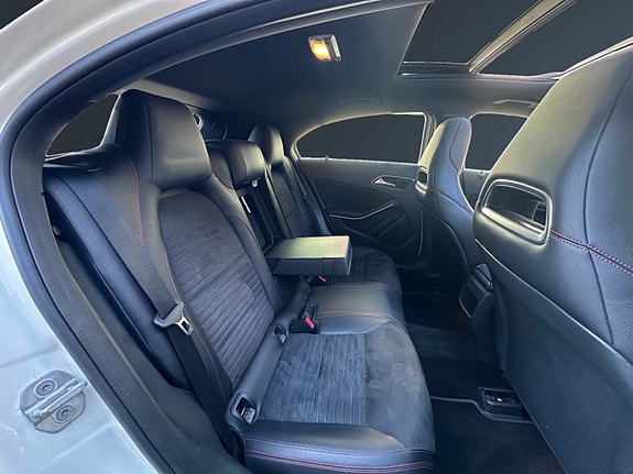 Mercedes-Benz A180 16 of 30