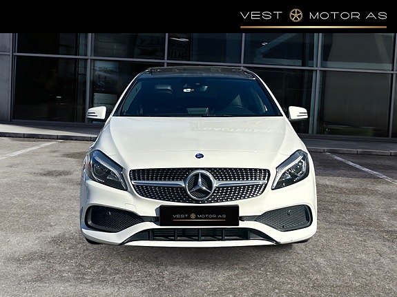 Mercedes-Benz A180 2 of 30