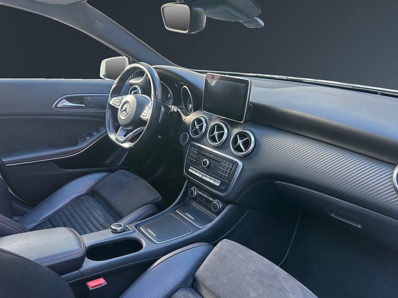 Mercedes-Benz A180 13 of 30